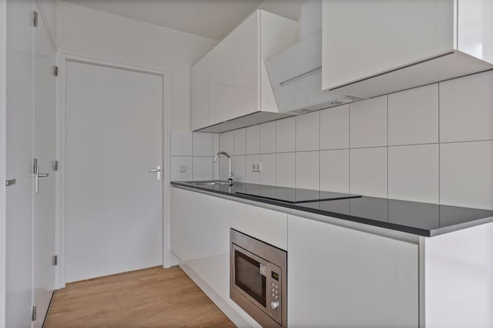 Foto 5 van Middenstraat 2