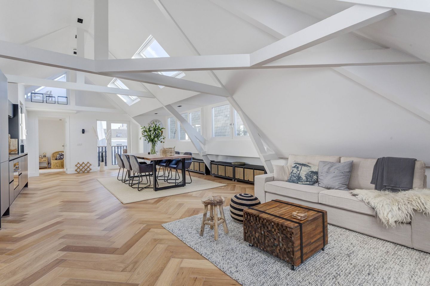 Foto 10 van Eendrachtsplein 6-03