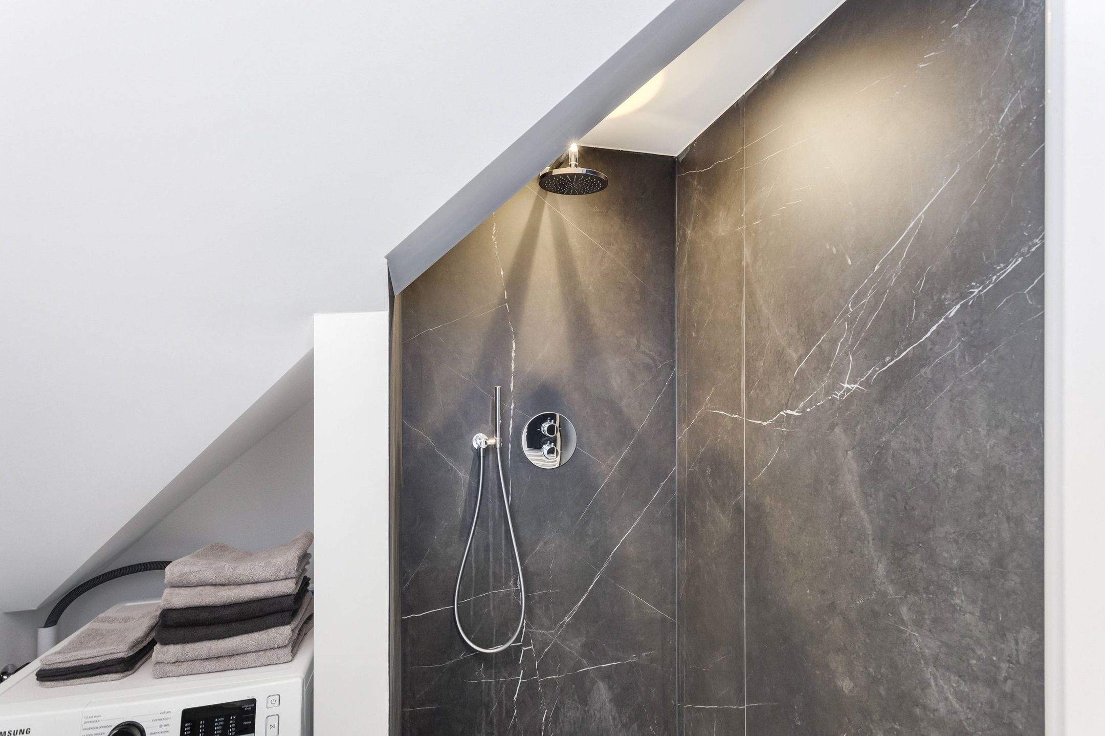 Foto 18 van Eendrachtsplein 6-03