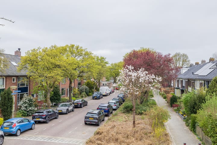 Foto 10 van Julianastraat 4