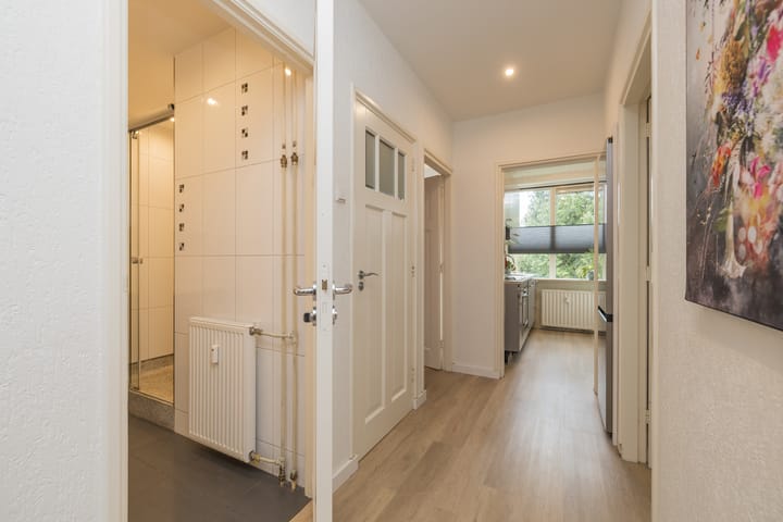 Foto 12 van Julianastraat 4