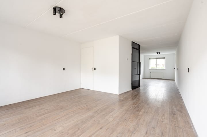 Foto 2 van Aprilstraat 5