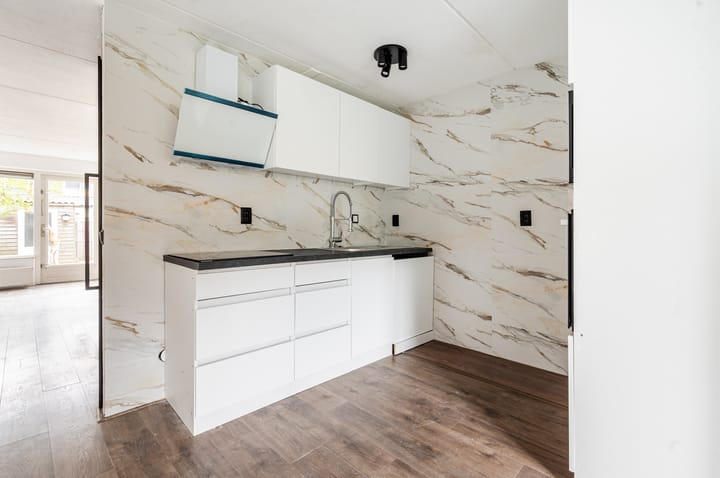 Foto 7 van Aprilstraat 5