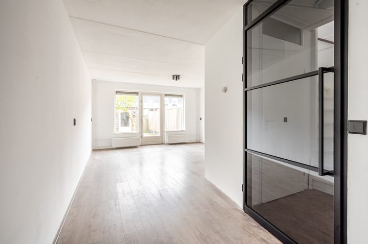 Foto 8 van Aprilstraat 5