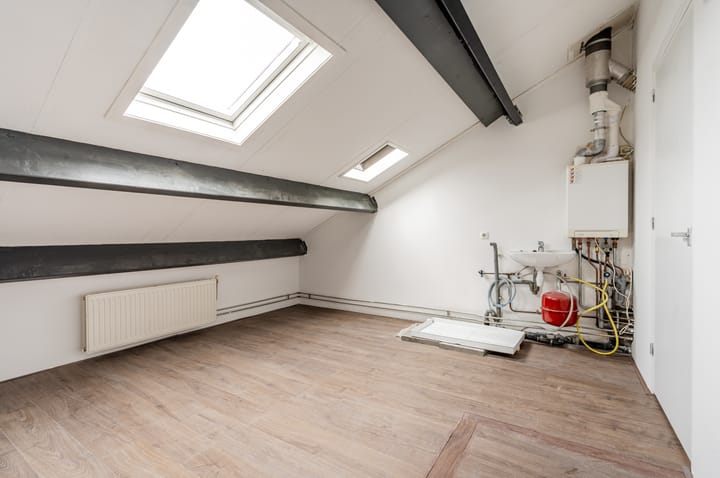 Foto 24 van Aprilstraat 5