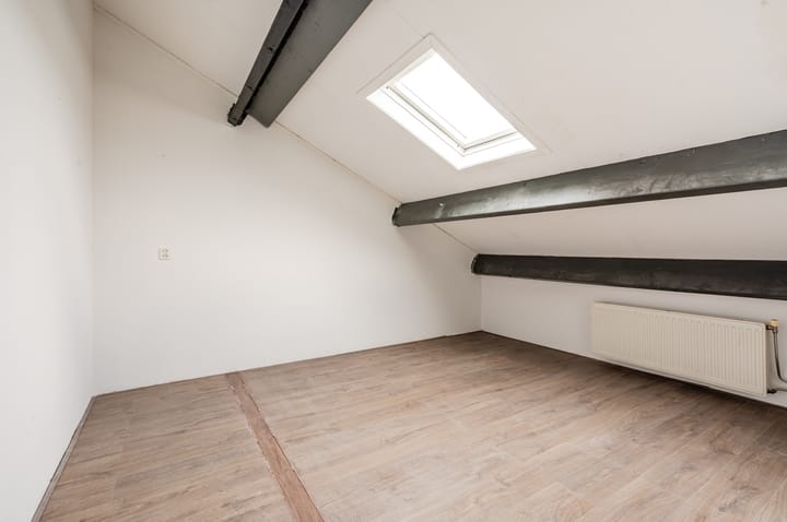 Foto 25 van Aprilstraat 5