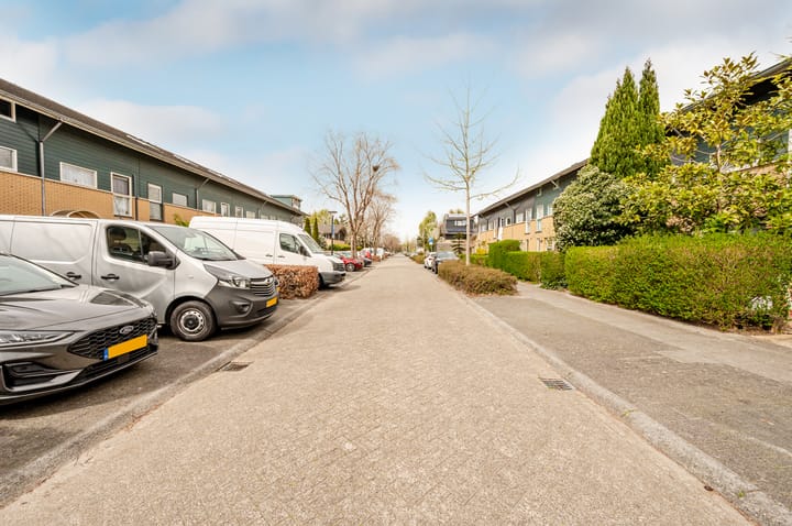 Foto 32 van Aprilstraat 5