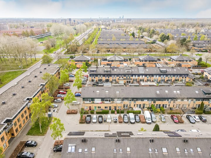 Foto 36 van Aprilstraat 5