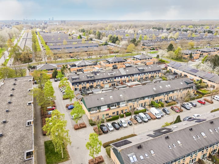 Foto 37 van Aprilstraat 5