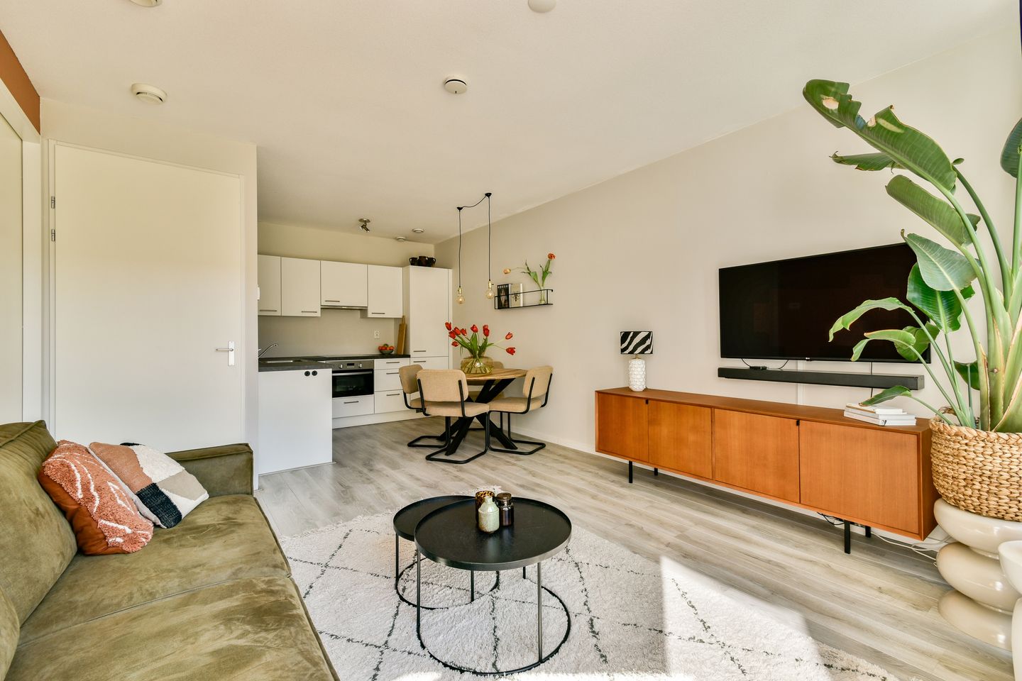 Foto 4 van Suze Robertsonstraat 35