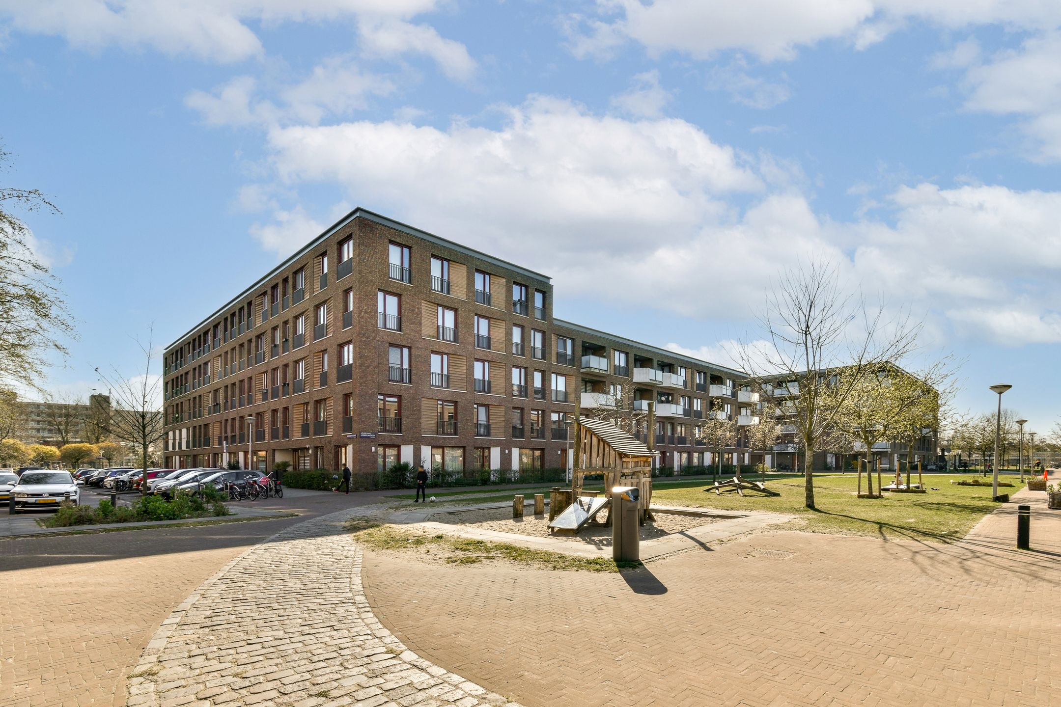 Foto 15 van Suze Robertsonstraat 35