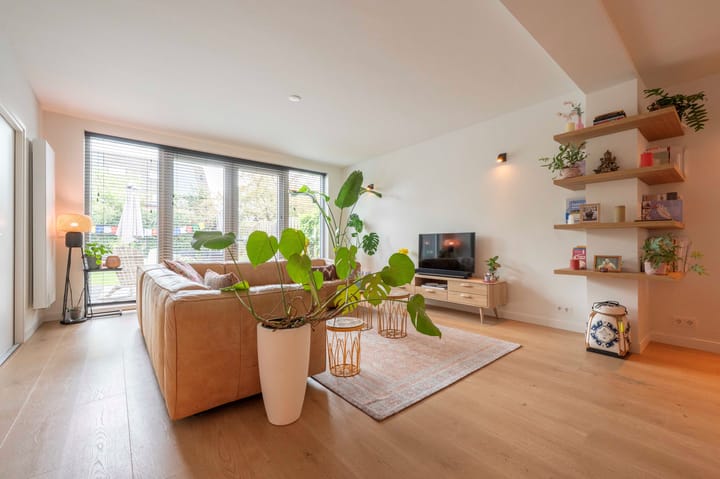 Foto 12 van Lisdodde 4