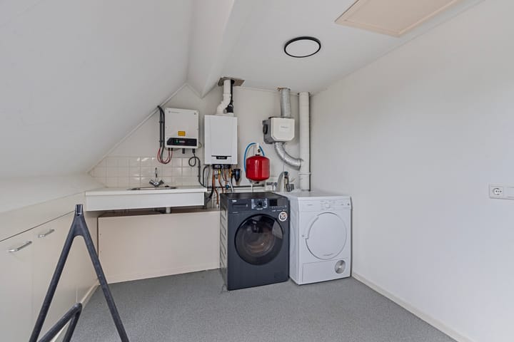 Foto 17 van Waterlooplein 4