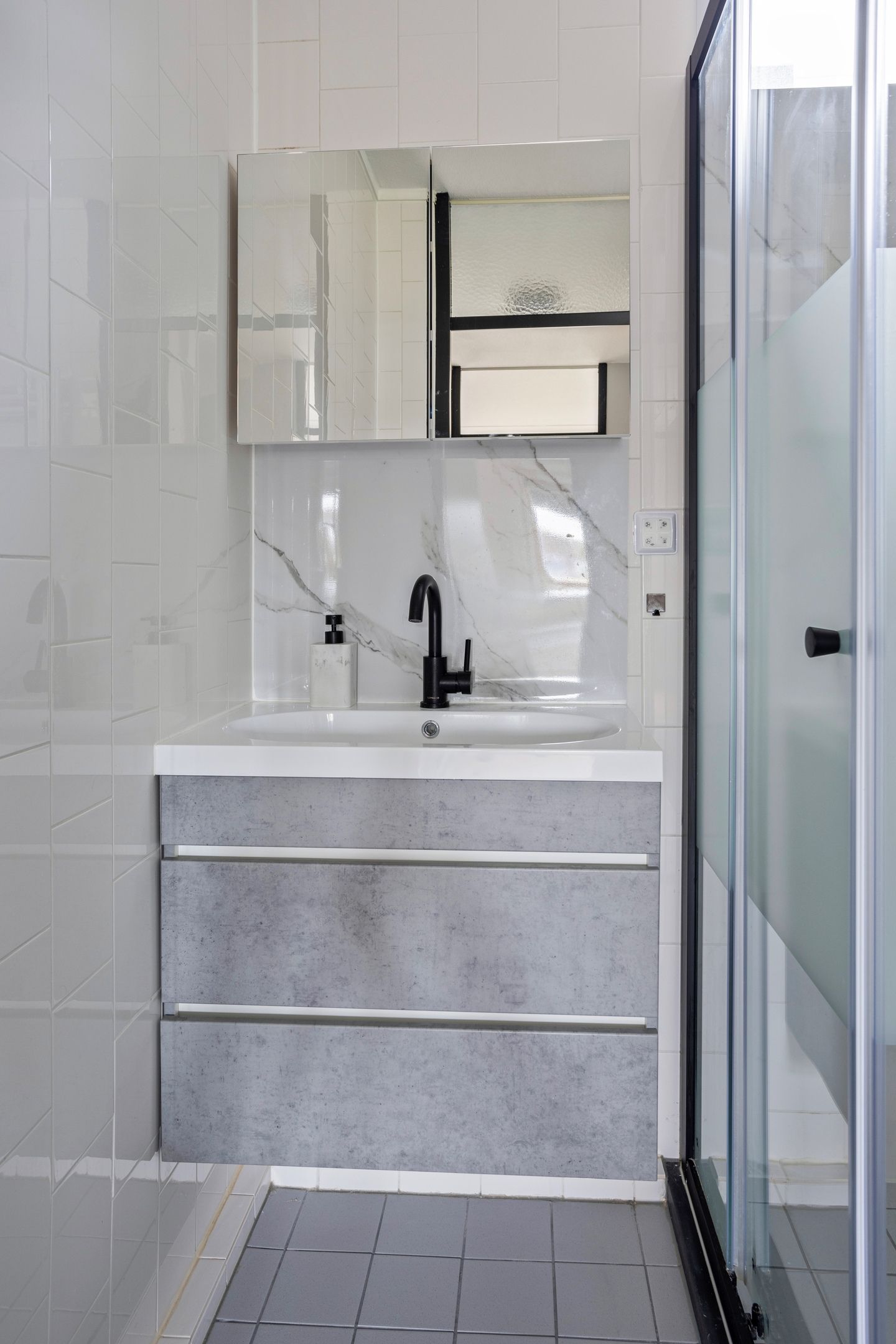 Foto 25 van Henry Moorepassage 23