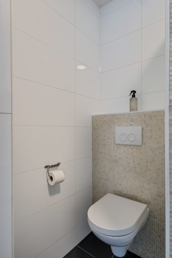 Photo 14 of Van Ostadestraat 156-4