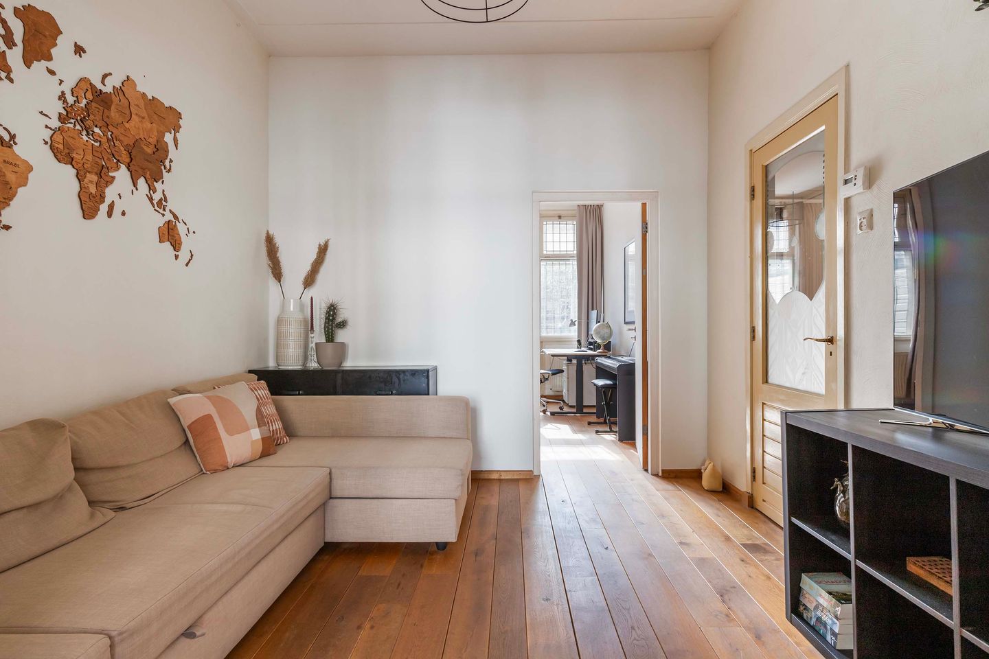 Photo 10 of van Berchenstraat 28-A