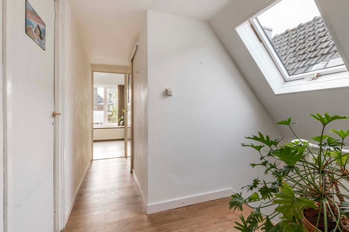 Foto 23 van van Berchenstraat 28-A