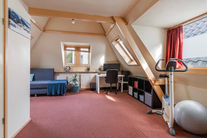 Foto 26 van van Berchenstraat 28-A