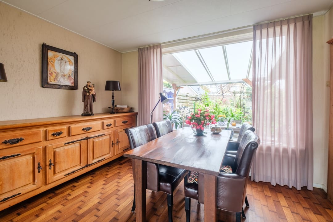 Foto 8 van Burg.van Haersoltestraat 27