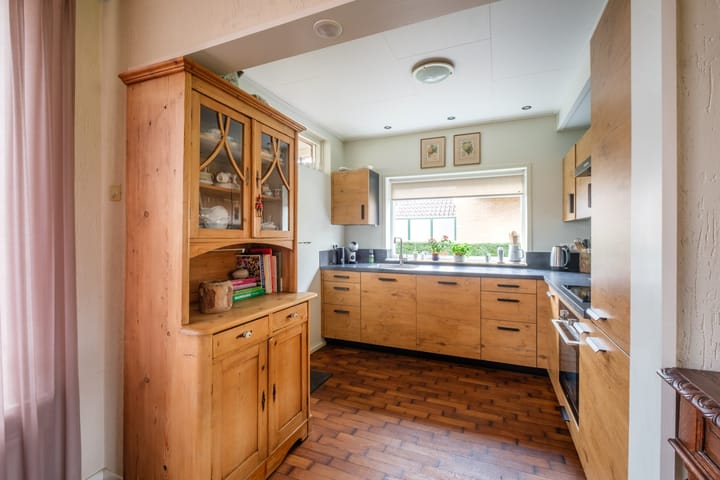 Foto 9 van Burg.van Haersoltestraat 27