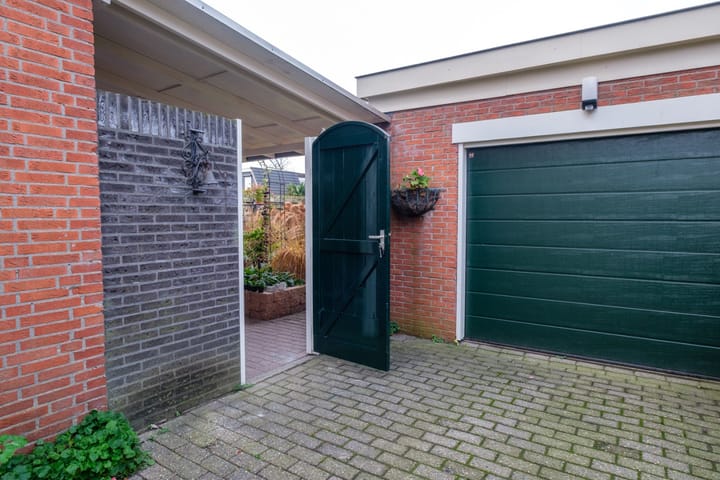 Foto 24 van Burg.van Haersoltestraat 27