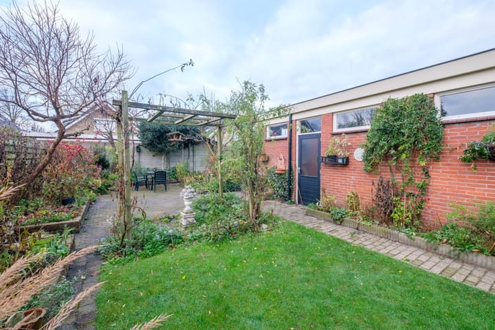 Foto 31 van Burg.van Haersoltestraat 27