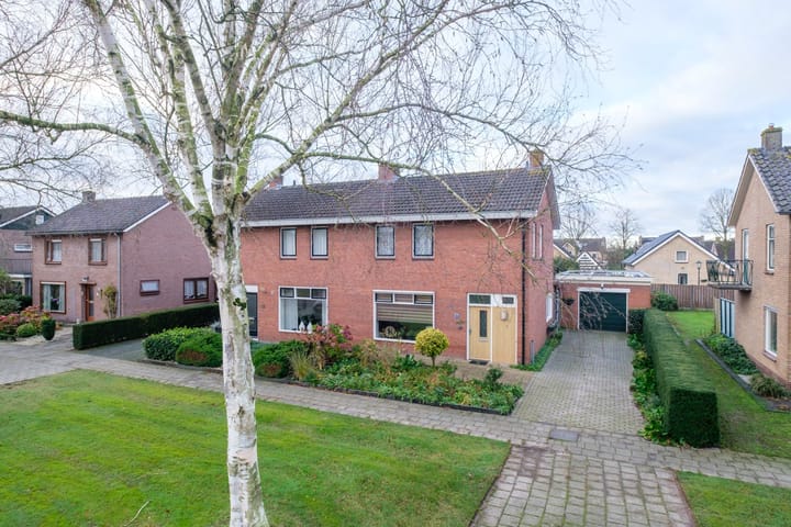 Foto 39 van Burg.van Haersoltestraat 27