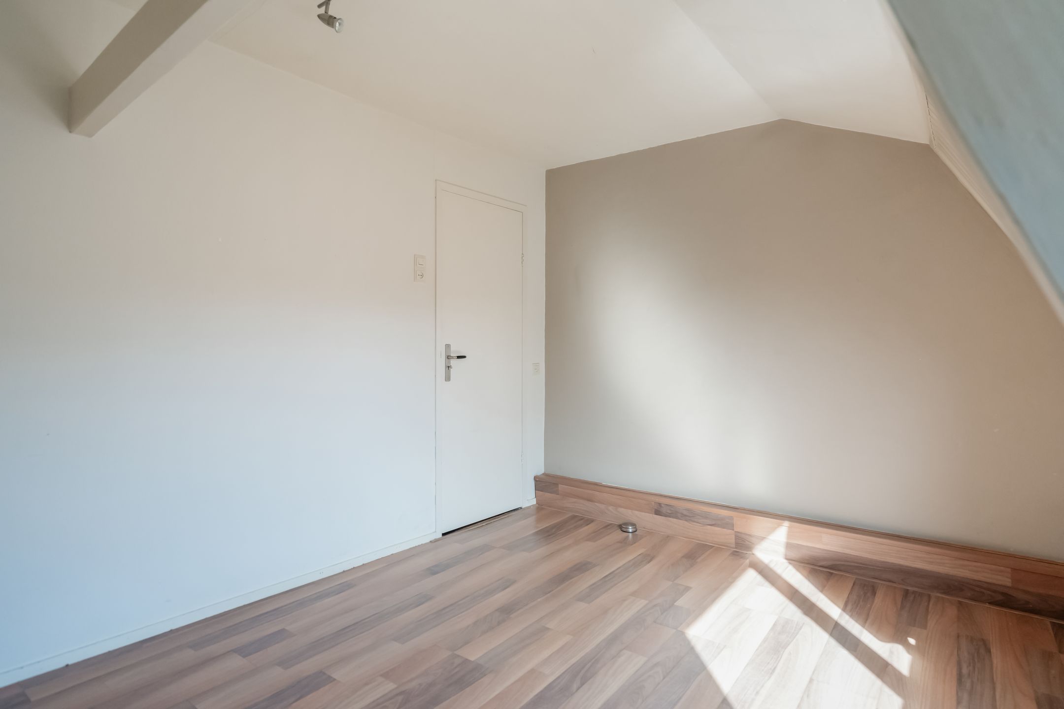 Photo 18 of Raamstraat 15