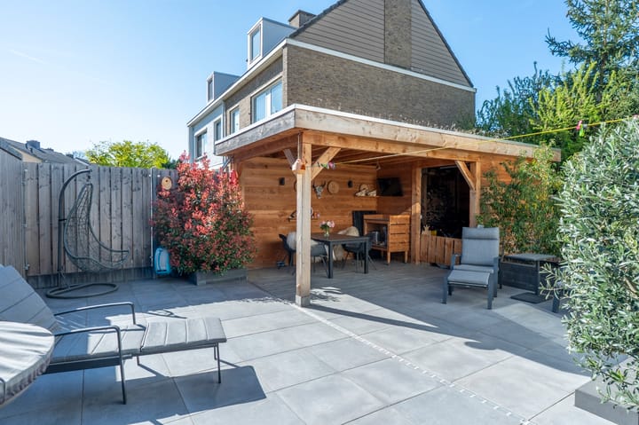 Foto 16 van Beneluxstraat 9