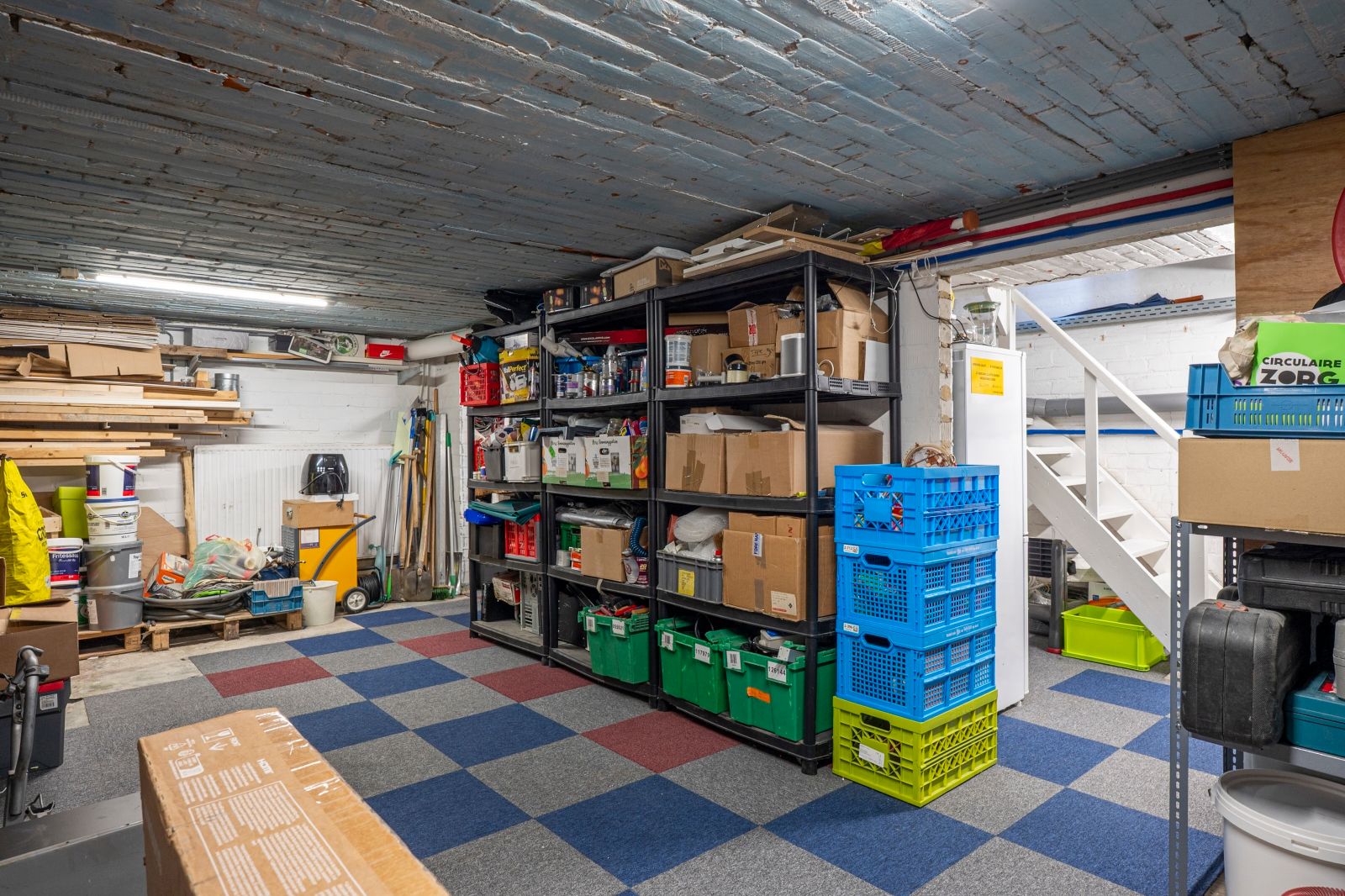 Photo 36 of Beneluxstraat 9