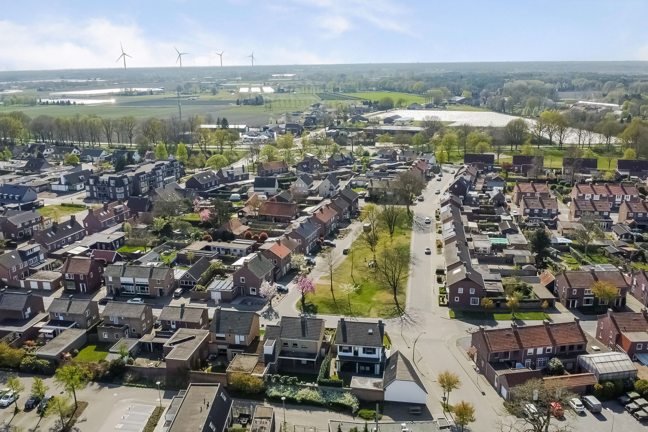 Foto 72 van Pater Willemsplantsoen 1-A