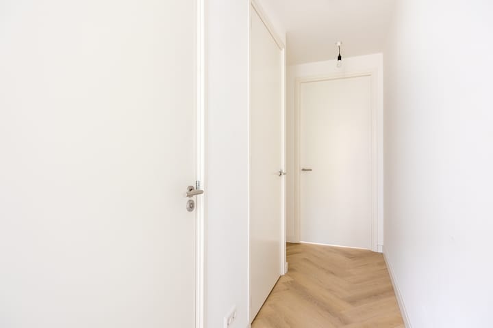 Foto 10 van Amsterdamsestraatweg 737-B