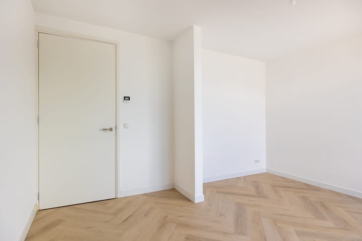 Foto 12 van Amsterdamsestraatweg 737-B