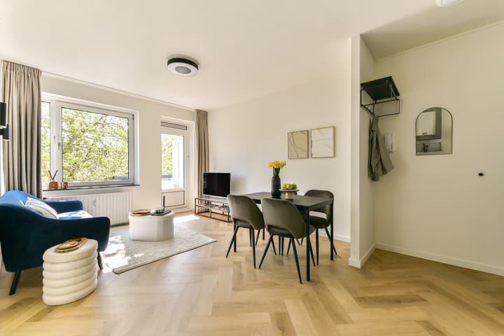 Foto 12 van Van Nijenrodeweg 85