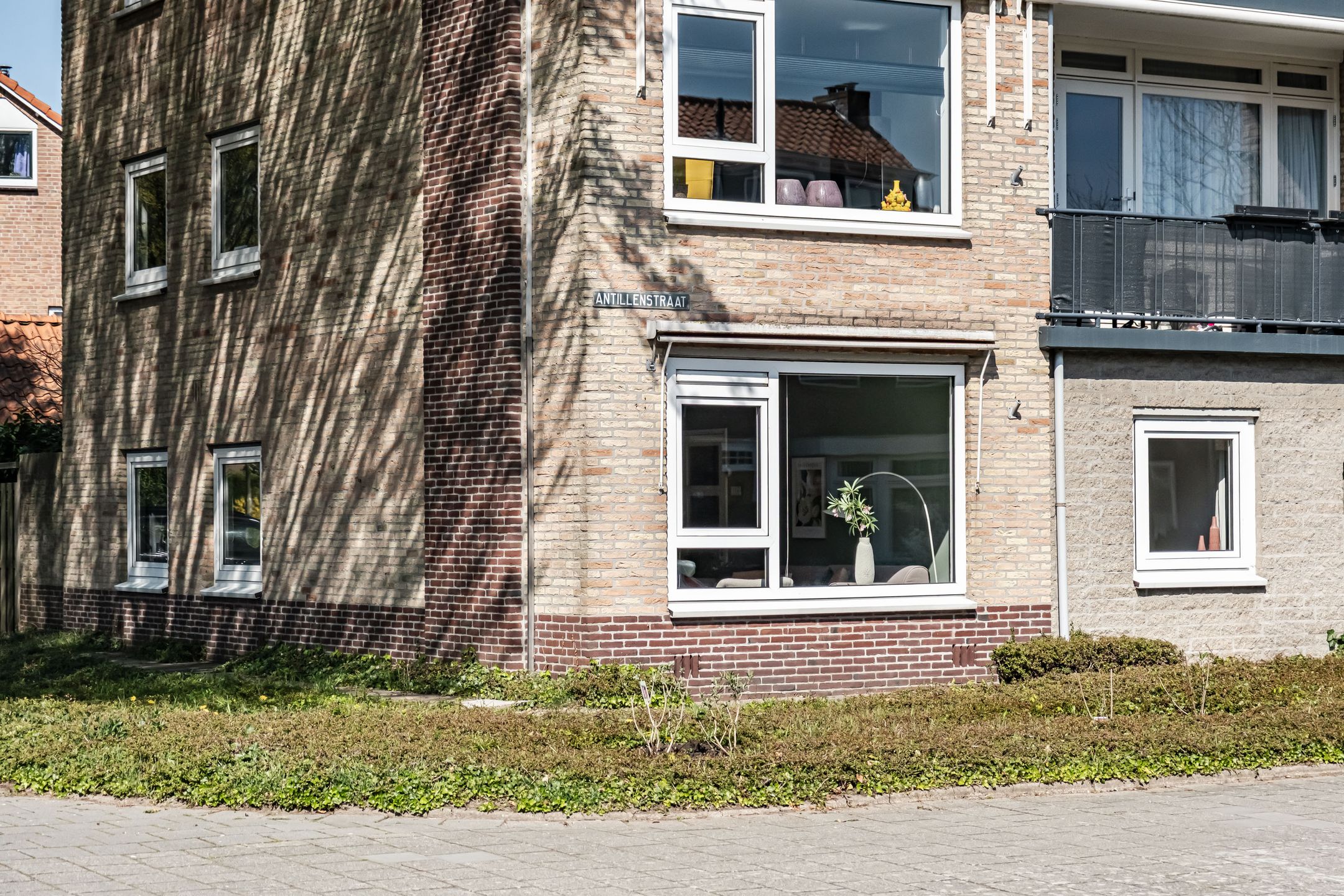 Photo 6 of Antillenstraat 5