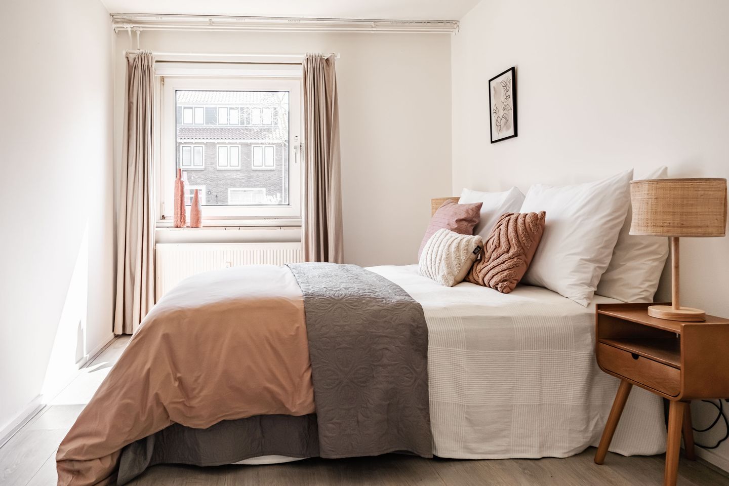 Photo 20 of Antillenstraat 5