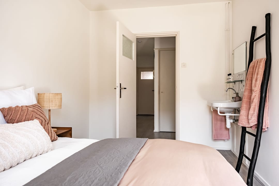 Photo 22 of Antillenstraat 5