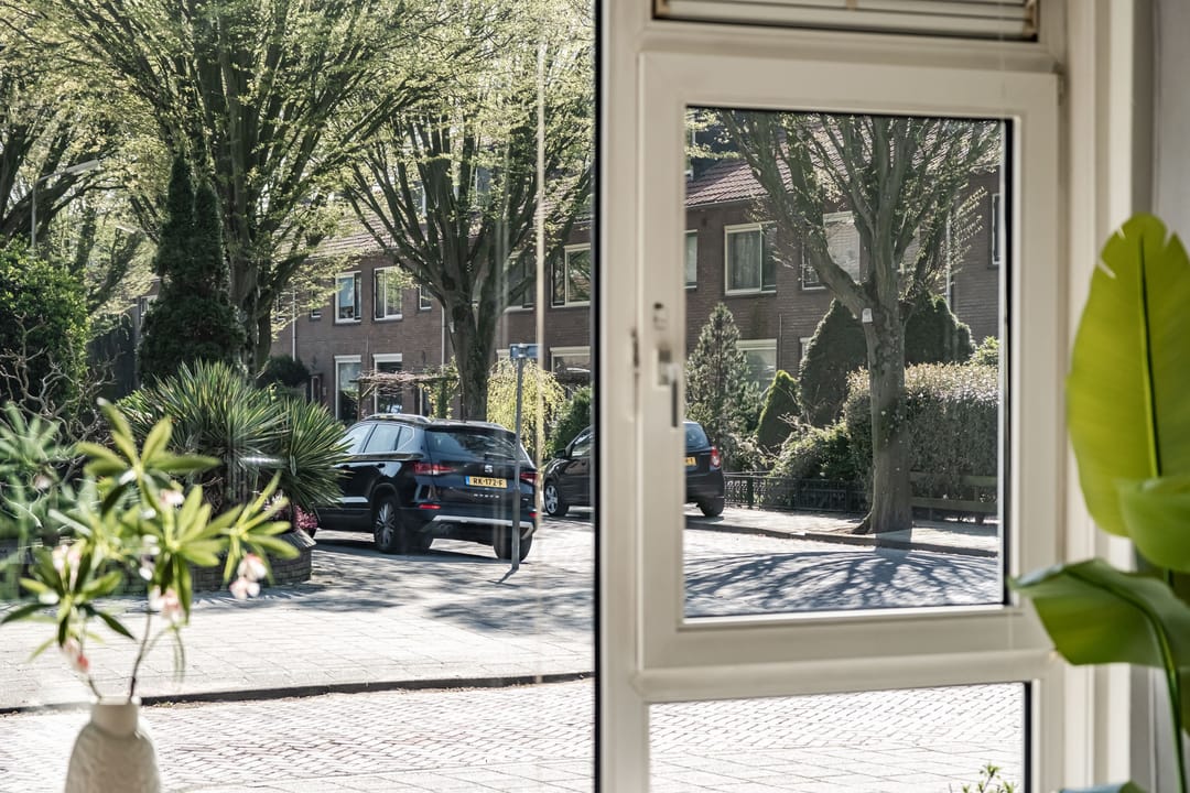 Photo 23 of Antillenstraat 5