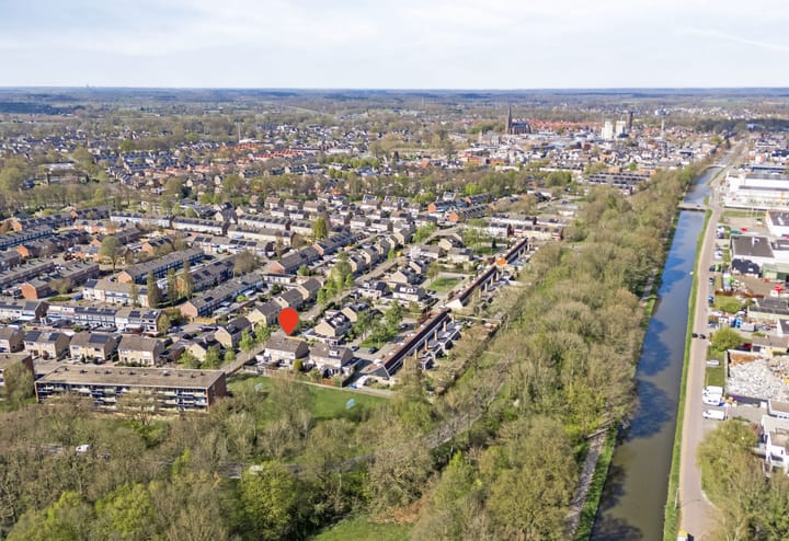 Foto 4 van Larixplein 1