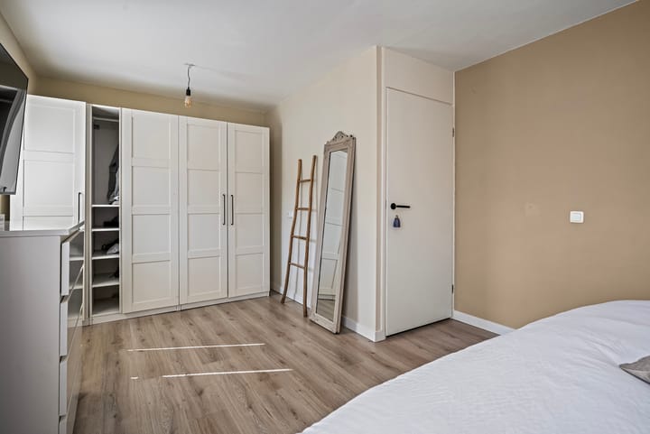 Foto 23 van Larixplein 1