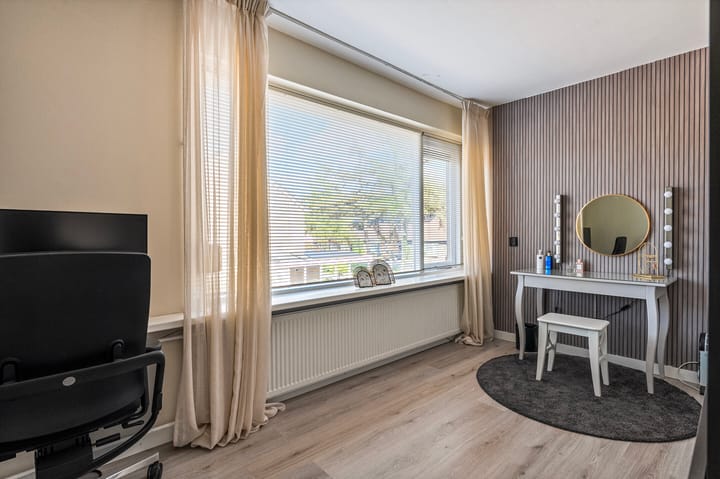 Foto 24 van Larixplein 1