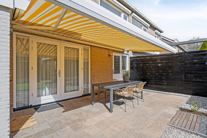 Foto 34 van Larixplein 1