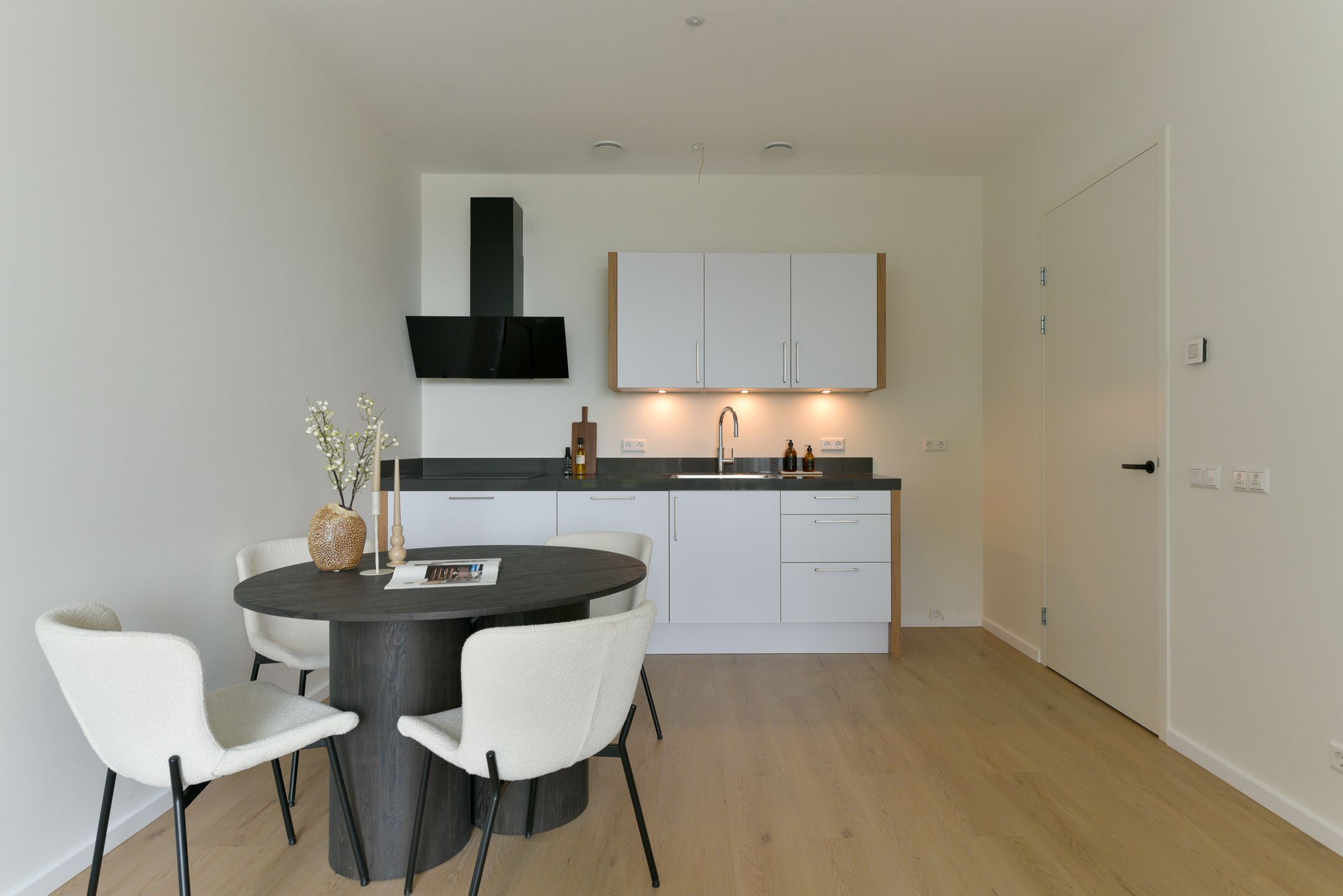 Photo 18 of Hoola van Nootenstraat 276