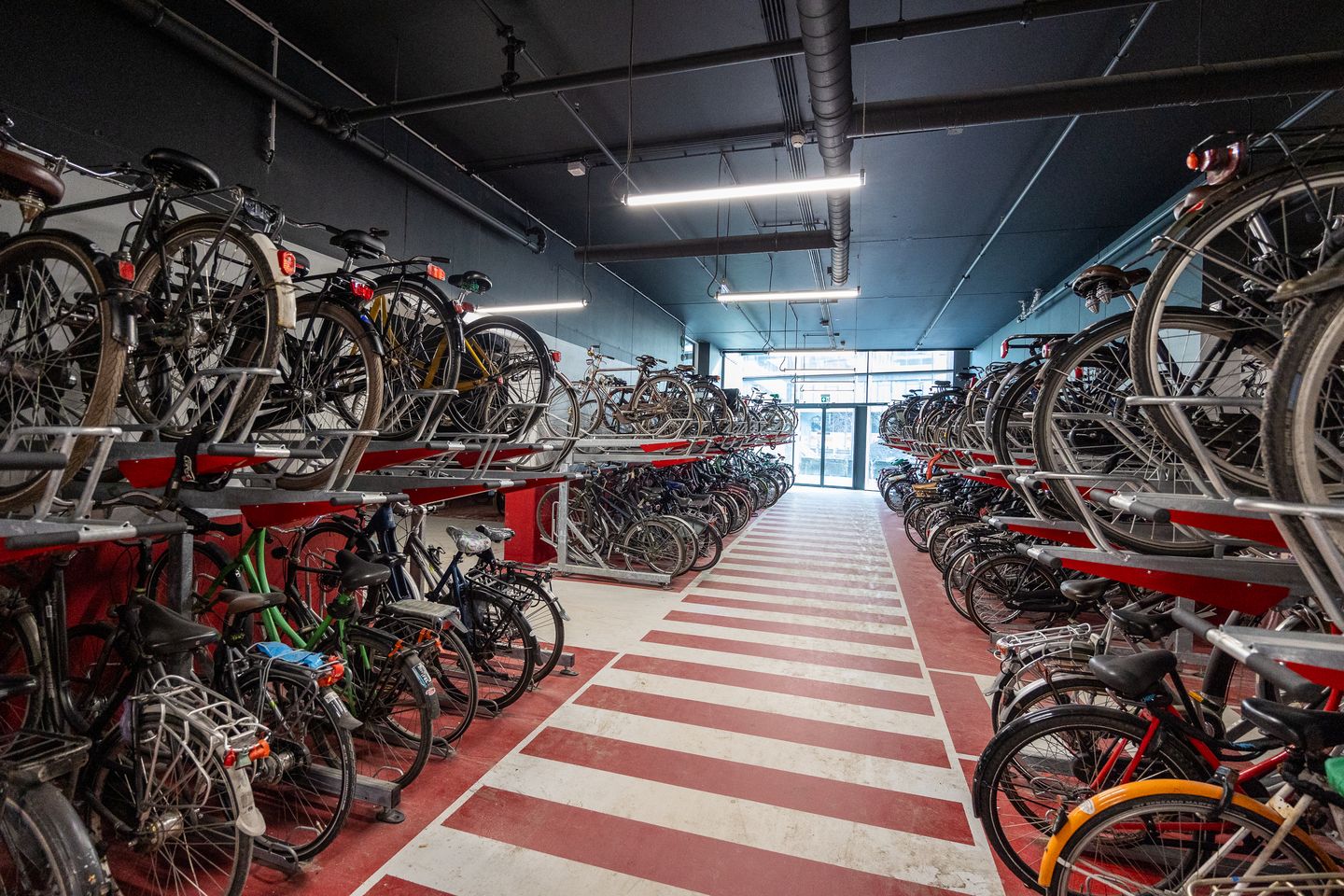 Foto 35 van Hoola van Nootenstraat 312