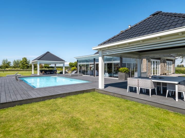 Photo 2 of Zeedijk 2-K