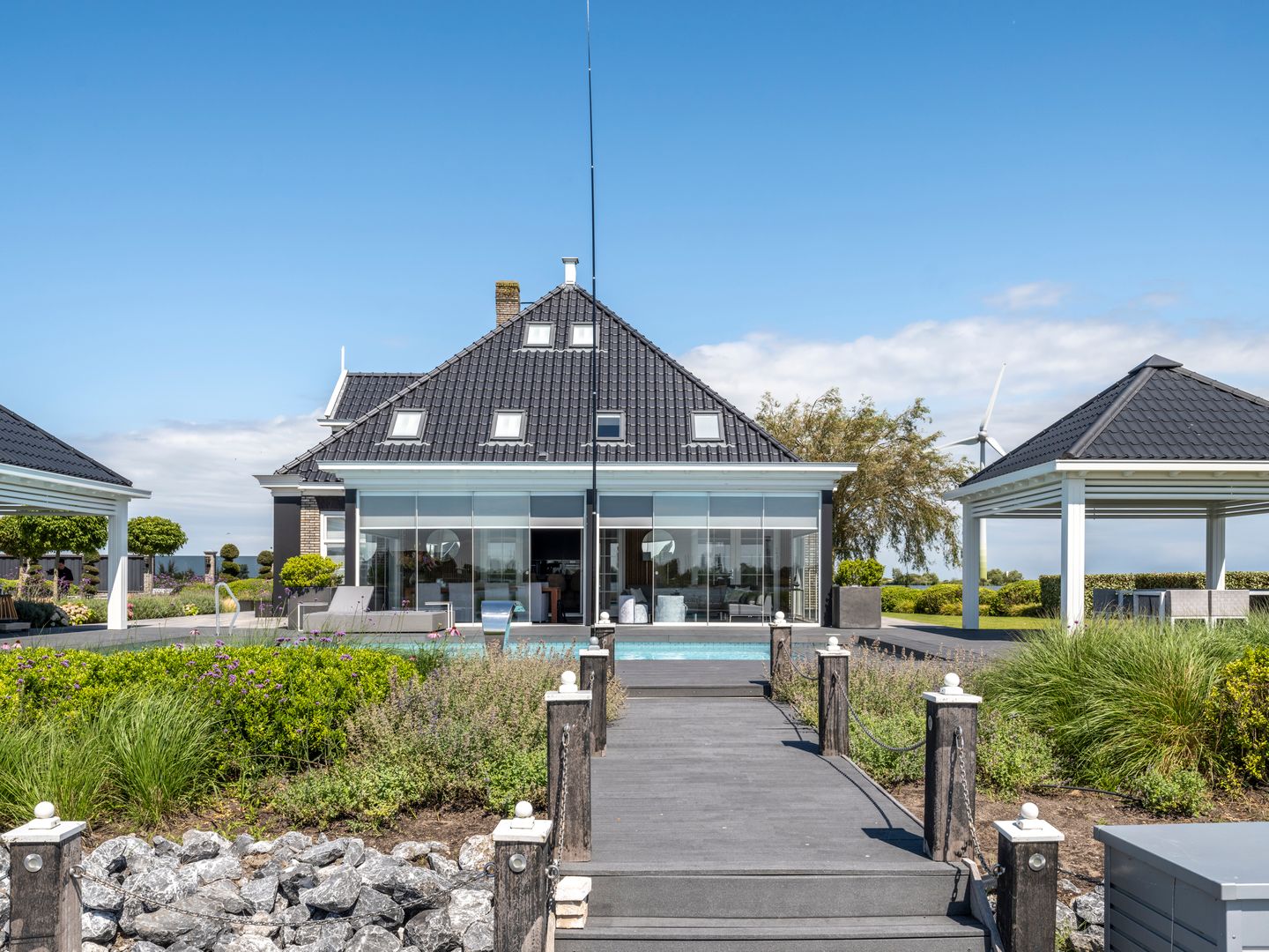 Photo 35 of Zeedijk 2-K