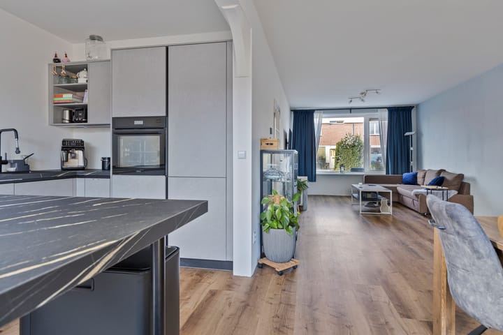 Foto 12 van Rijswijkstraat 1