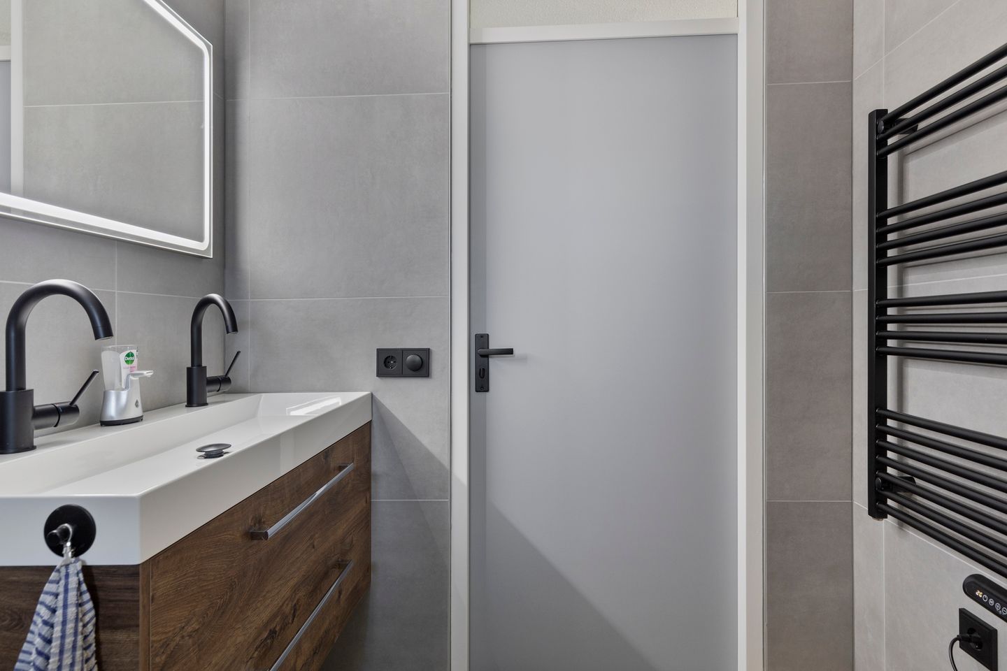 Foto 19 van Rijswijkstraat 1