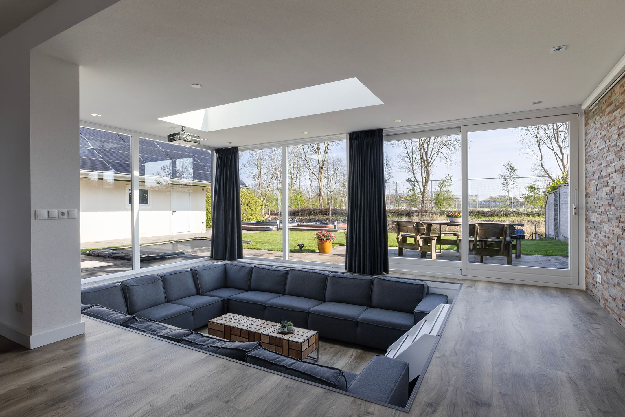 Foto 9 van Memerdastate 34