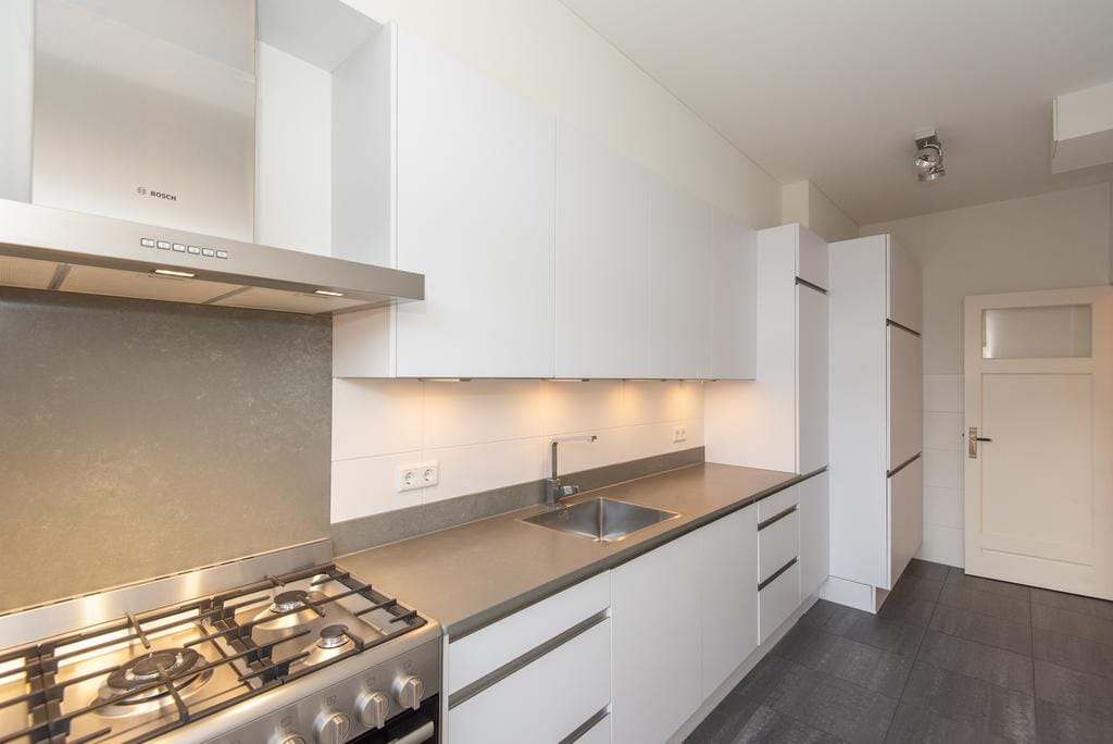 Photo 9 of Milletstraat 29-3